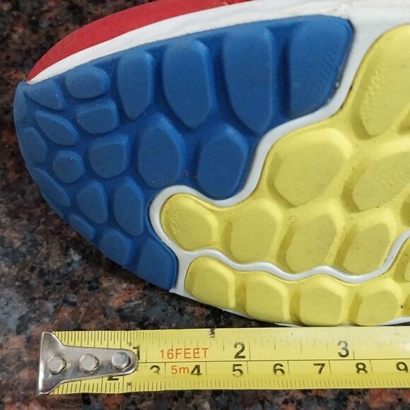 UNISEX New Balance FuelCore Reveal Sneakers...SIZE 1 - Picture 9 of 10
